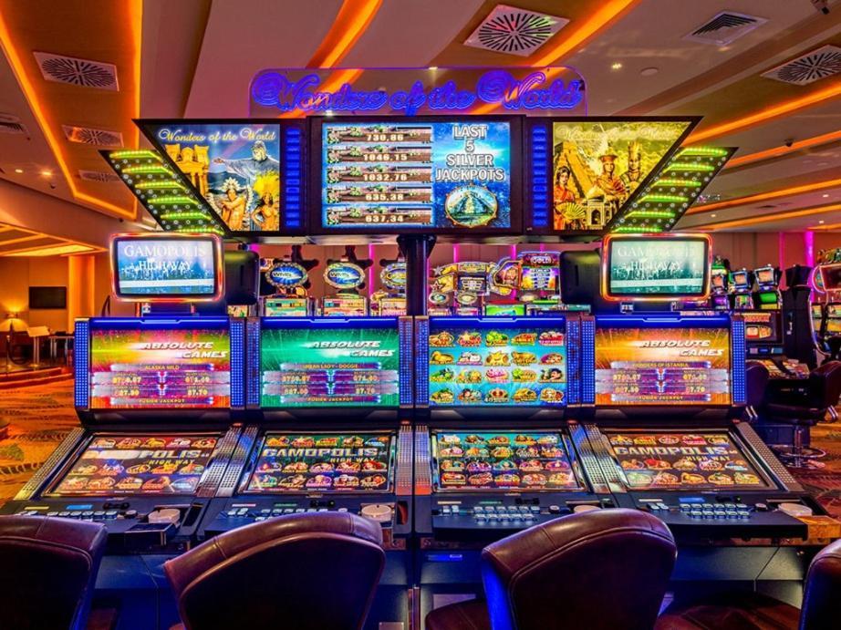 Vuni Palace Luxury Resort & Beach & Casino 凯里尼亚 外观 照片