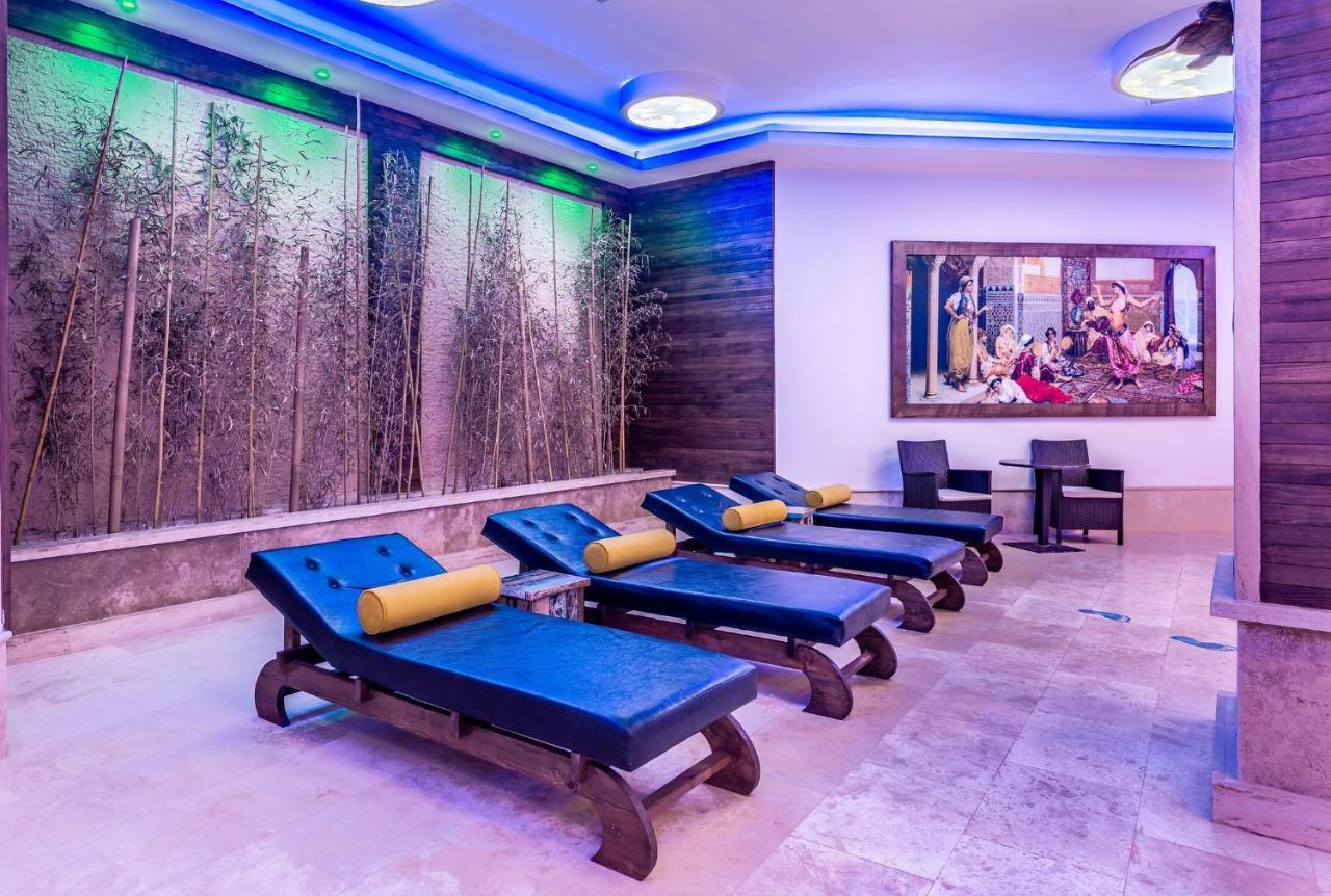 Vuni Palace Luxury Resort & Beach & Casino 凯里尼亚 外观 照片